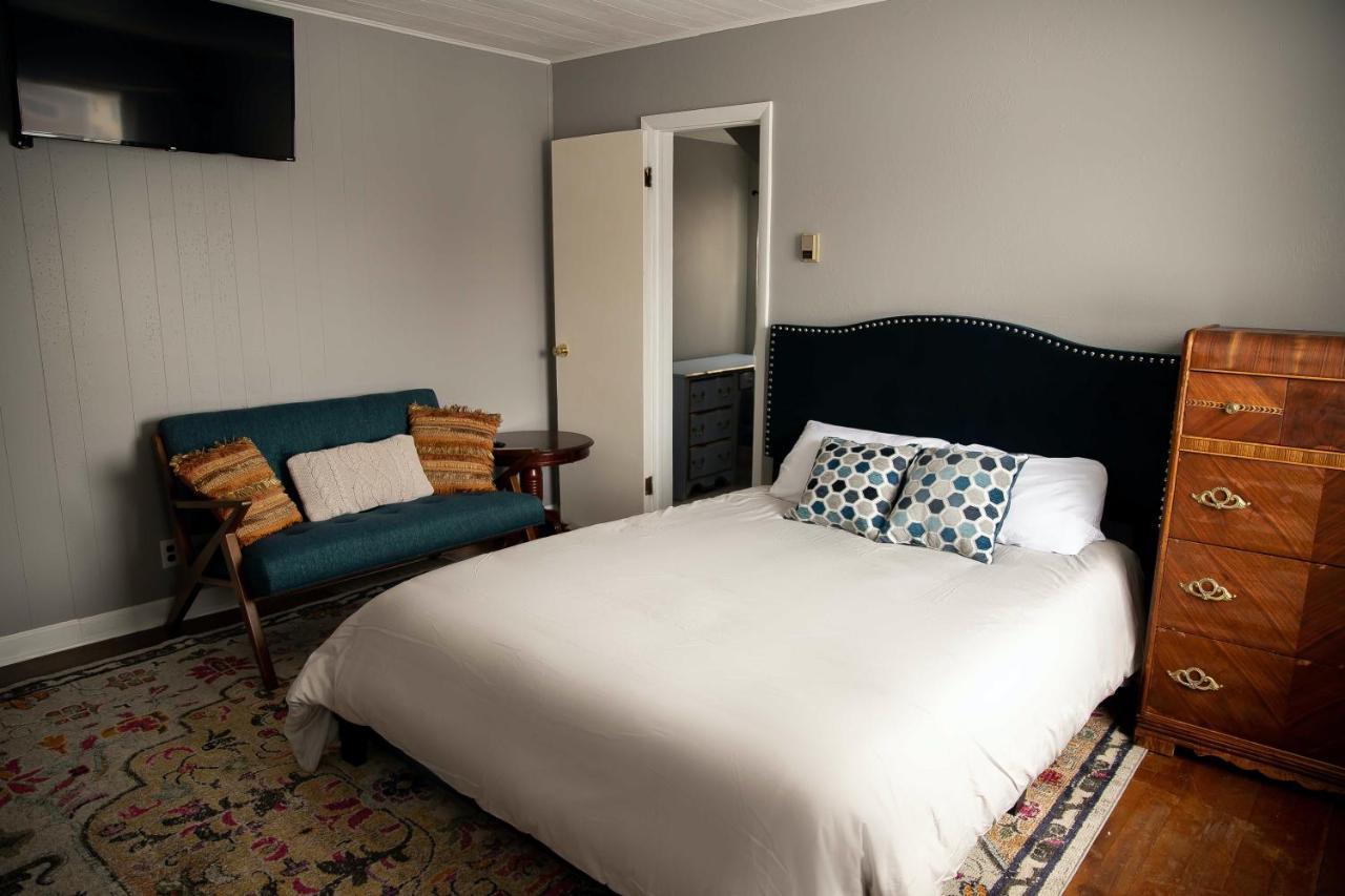 Charming French Studio Apartment Laramie Zewnętrze zdjęcie