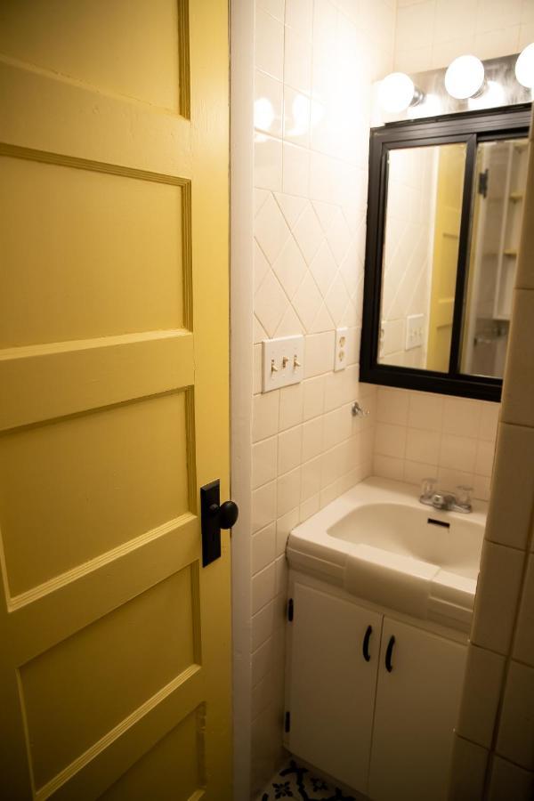 Charming French Studio Apartment Laramie Zewnętrze zdjęcie